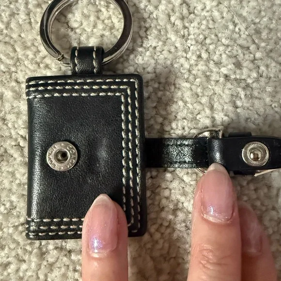 SOLD Vintage Y2K Coach Black Leather Photo Frame Keychain - Picture 4 of 5